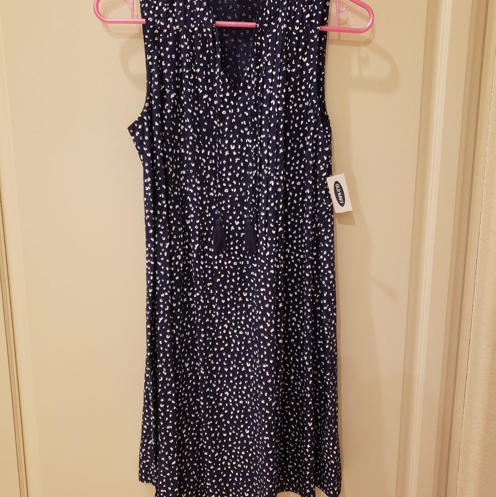 Old Navy Women's XS sleeveless pintuck swing dress